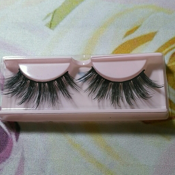 *LOW IN STOCK* C10 ABOG Lashes by Lash Levels - Picture 1 of 5